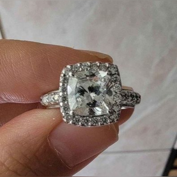 Tacori Wedding Ring - Picture 2 of 7